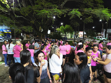 Foto 55: Caminhada e Passeio Ciclístico em prol do Outubro Rosa