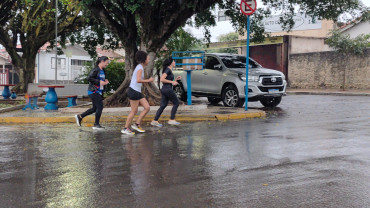 Foto 39: 5ª TVCom Running - Corrida de Pedestres em comemoração ao aniversário de Quatá