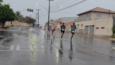 Foto 5: 5ª TVCom Running - Corrida de Pedestres em comemoração ao aniversário de Quatá