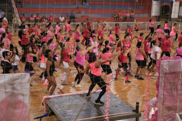 Foto 120: Aulão de Zumba e Ritmos: em especial ao Outubro Rosa!