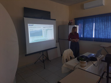 Foto 15: CRAS promove palestra sobre Educação Financeira em parceria com o PROCON