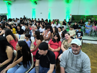 Foto 45: Moda e consciência ambiental é destaque em desfile da Etec