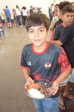 Foto 214: Churrasco marca as comemorações alusivas ao Dia das Crianças
