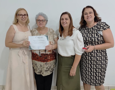 Foto 14: Entrega de certificados marca encerramento de cursos profissionalizantes em Quatá
