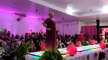 Foto 121: Candidata de Quatá vence Concurso Miss Terceira Idade Regional 2025