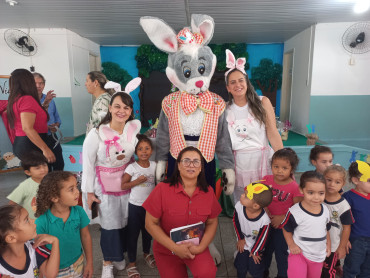 Foto 104: Entrega de Ovos de Páscoa 2025