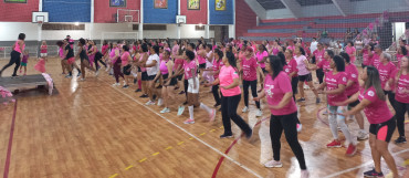 Foto 5: Aulão de Zumba e Ritmos: em especial ao Outubro Rosa!