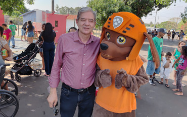 Foto 36: Prefeitura de Quatá realiza festa em comemoração ao Dia das Crianças