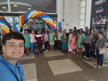 Foto 35: Diversão e Cultura: Grupos do CRAS de Quatá vão ao Cinema