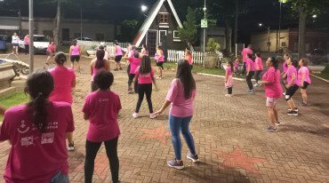 Foto 78: Caminhada e Passeio Ciclístico em prol do Outubro Rosa