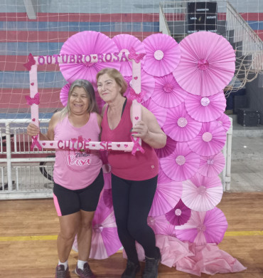 Foto 18: Aulão de Zumba e Ritmos: em especial ao Outubro Rosa!