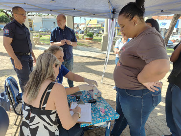 Foto 106: Alunos e usuários recebem orientações sobre prevenção e controle do diabetes 