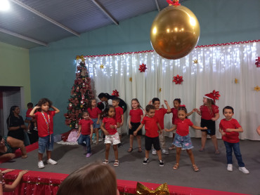 Foto 106: Apresentações de encerramento de final de ano das Creches