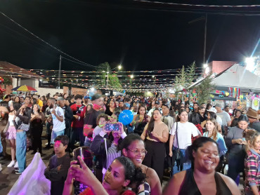 Foto 171: Julinão Caipira atrai centenas de pessoas