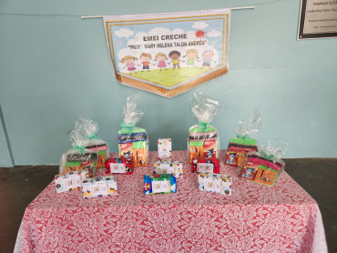 Foto 114: Volta às Aulas em Quatá: Alunos recebem Kit Escolar e Mimo especial