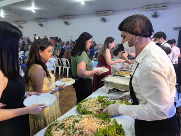 Foto 112: Funcionários Municipais de Quatá são homenageados com festa