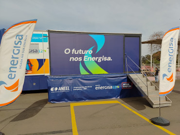 Foto 142: Quatá recebe Palco Móvel Emcena Brasil Edição Certame