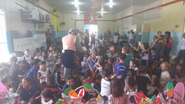 Foto 110: Entrega de Ovos de Páscoa 2025