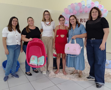 Foto 21: Entrega de enxoval para gestantes e encerramento do ciclo de 2025