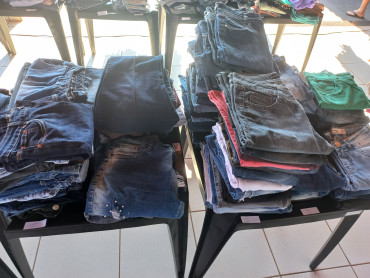 Foto 8: Fundo Social de Solidariedade e Secretaria de Promoção Social realizam Varal Solidário especial de Natal