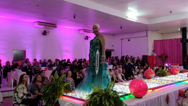 Foto 124: Candidata de Quatá vence Concurso Miss Terceira Idade Regional 2025