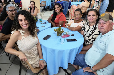Foto 16: Funcionários Municipais de Quatá são homenageados com festa