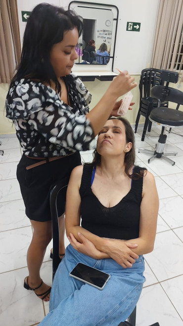 Foto 16: Curso de Automaquiagem