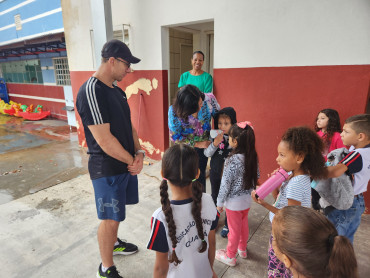 Foto 95: Volta às Aulas em Quatá: Alunos recebem Kit Escolar e Mimo especial