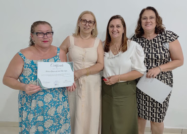 Foto 8: Entrega de certificados marca encerramento de cursos profissionalizantes em Quatá