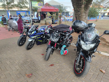 Foto 54: 3º Encontro de Carros Antigos e Motociclistas reúne centenas de expositores em Quatá