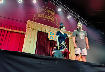 Foto 66: Quatá recebe Palco Móvel Emcena Brasil Edição Certame