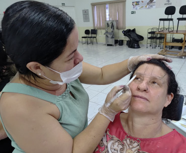 Foto 22: Curso de Design de Sobrancelha 