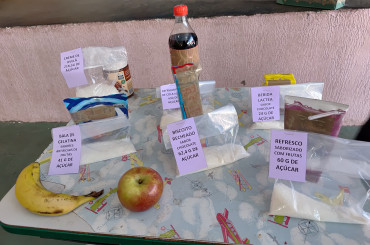 Foto 61: Alunos e usuários recebem orientações sobre prevenção e controle do diabetes 