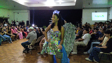 Foto 10: Moda e consciência ambiental é destaque em desfile da Etec