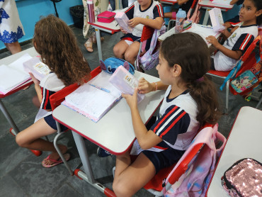 Foto 205: Volta às Aulas em Quatá: Alunos recebem Kit Escolar e Mimo especial