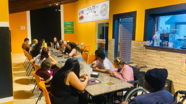 Foto 3: Residência Terapêutica comemora com os aniversariantes do mês de Outubro