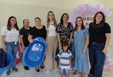 Foto 8: Entrega de enxoval para gestantes e encerramento do ciclo de 2025