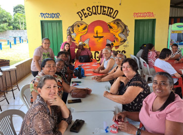 Foto 18: Passeio em comemoração ao Dia Internacional do Idoso
