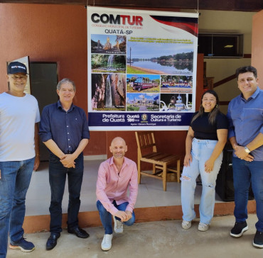 Foto 2: Quatá participa do 1º Fórum de Desenvolvimento Turístico em Varpa