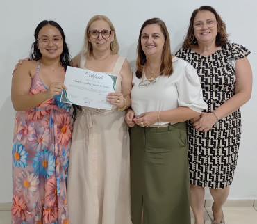 Foto 16: Entrega de certificados marca encerramento de cursos profissionalizantes em Quatá