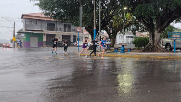 Foto 37: 5ª TVCom Running - Corrida de Pedestres em comemoração ao aniversário de Quatá