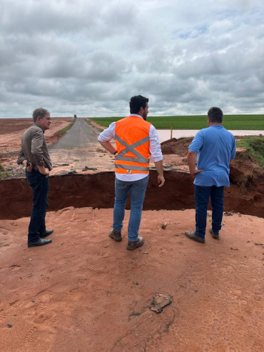 Foto 1: Fortes chuvas causam estragos na Zona Rural de Quatá
