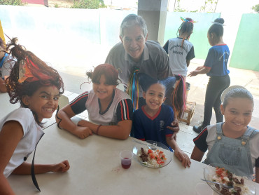 Foto 42: Churrasco marca as comemorações alusivas ao Dia das Crianças
