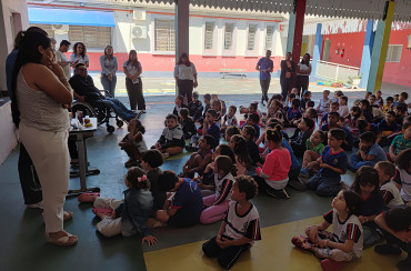 Foto 55: Alunos e usuários recebem orientações sobre prevenção e controle do diabetes 