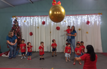 Foto 98: Apresentações de encerramento de final de ano das Creches