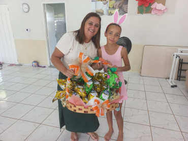 Foto 11: Entrega de Ovos de Páscoa 2025