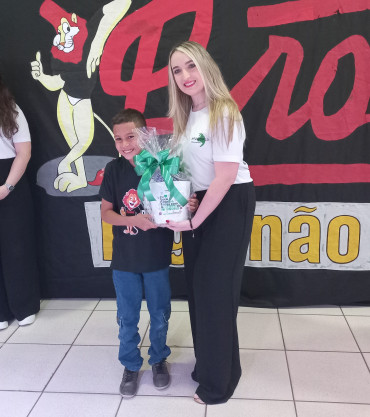 Foto 200: Alunos dos 5º anos de Escolas Municipais recebem certificado do Proerd