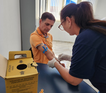 Foto 7: Campanha Novembro Azul: Saúde realiza exames em Funcionários Municipais