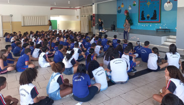 Foto 76: Alunos e usuários recebem orientações sobre prevenção e controle do diabetes 