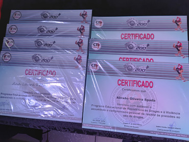Foto 144: Alunos dos 5º anos de Escolas Municipais recebem certificado do Proerd